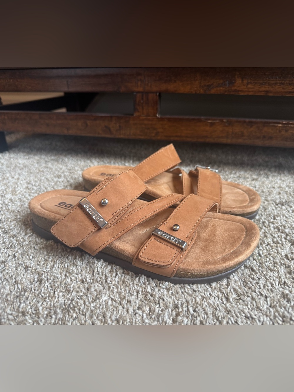 Earth leather strappy buckle sandals with soft footbed - Picture 2 of 8